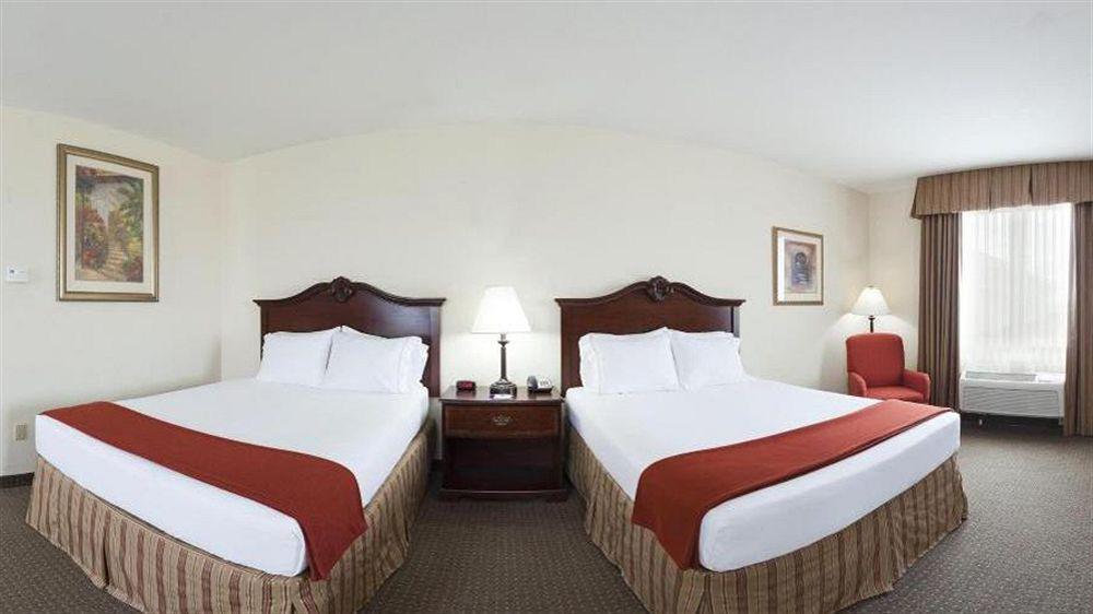 Holiday Inn Express Hotel & Suites Woodward Hwy 270 By Ihg Exterior photo