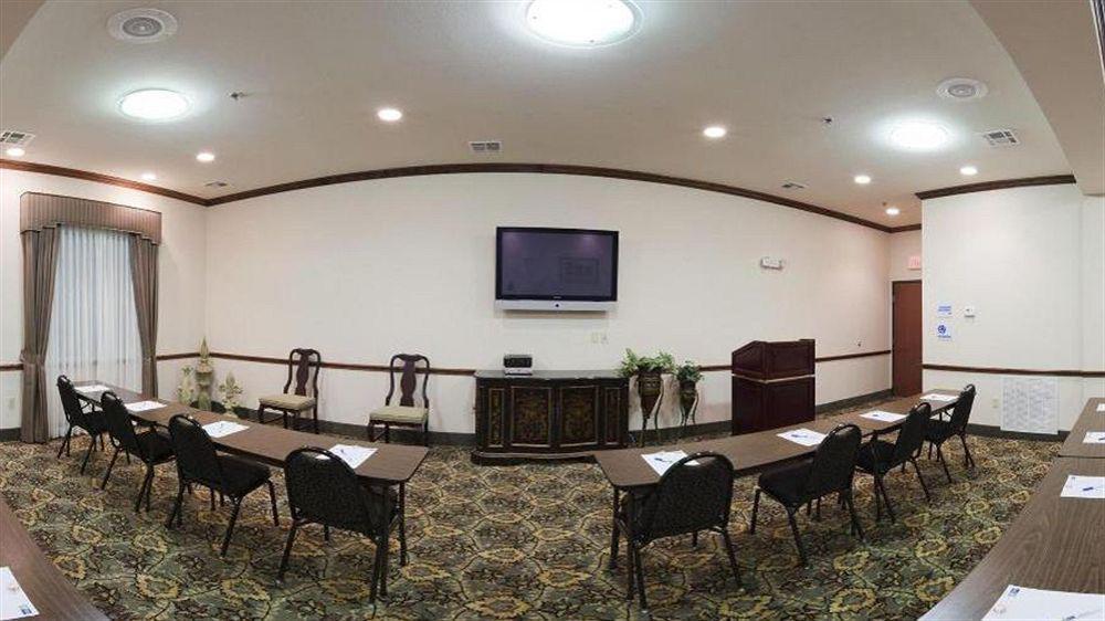 Holiday Inn Express Hotel & Suites Woodward Hwy 270 By Ihg Exterior photo