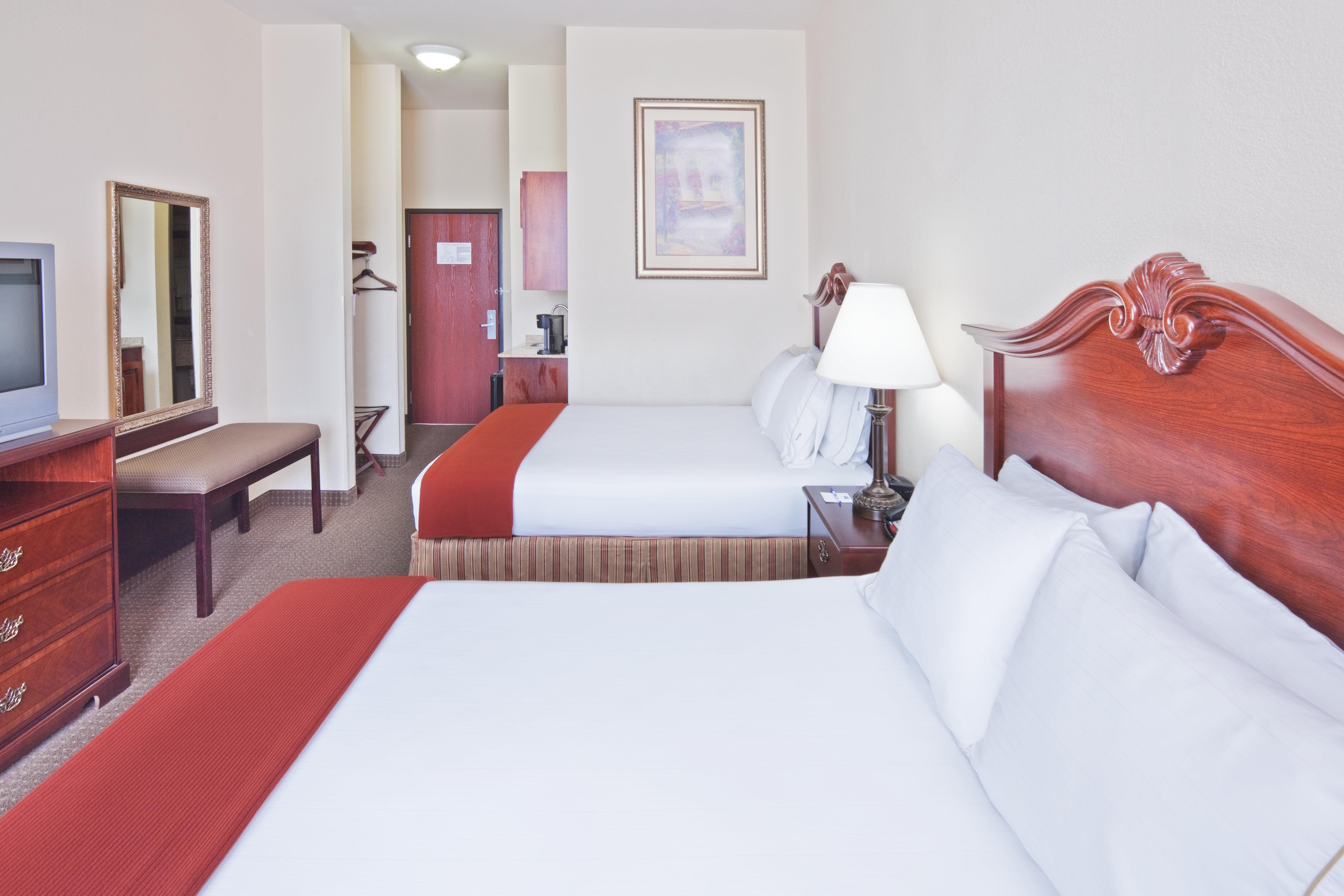Holiday Inn Express Hotel & Suites Woodward Hwy 270 By Ihg Exterior photo